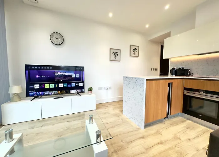 Tower Bridge, London Luxury Flat With Beautiful Garden Views